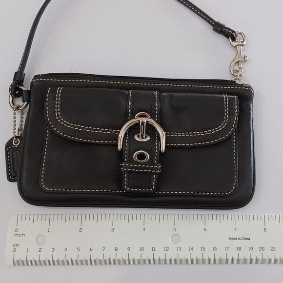 Small Coach Black Leather Wristlet - Picture 7 of 8